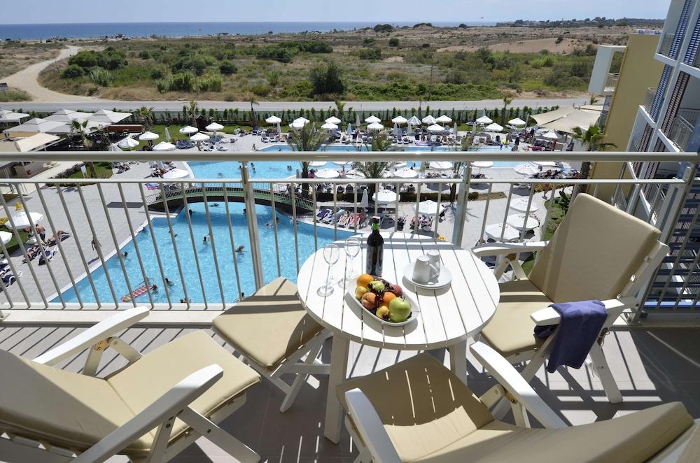 Sunwing Side Beach By Barut Hotels Exteriör bild